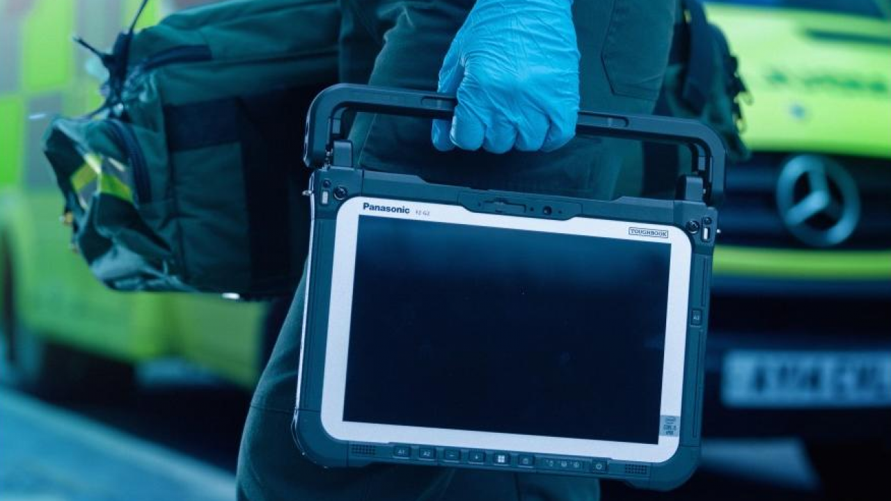 Panasonic presenta il suo tablet EMS per i servizi di emergenza